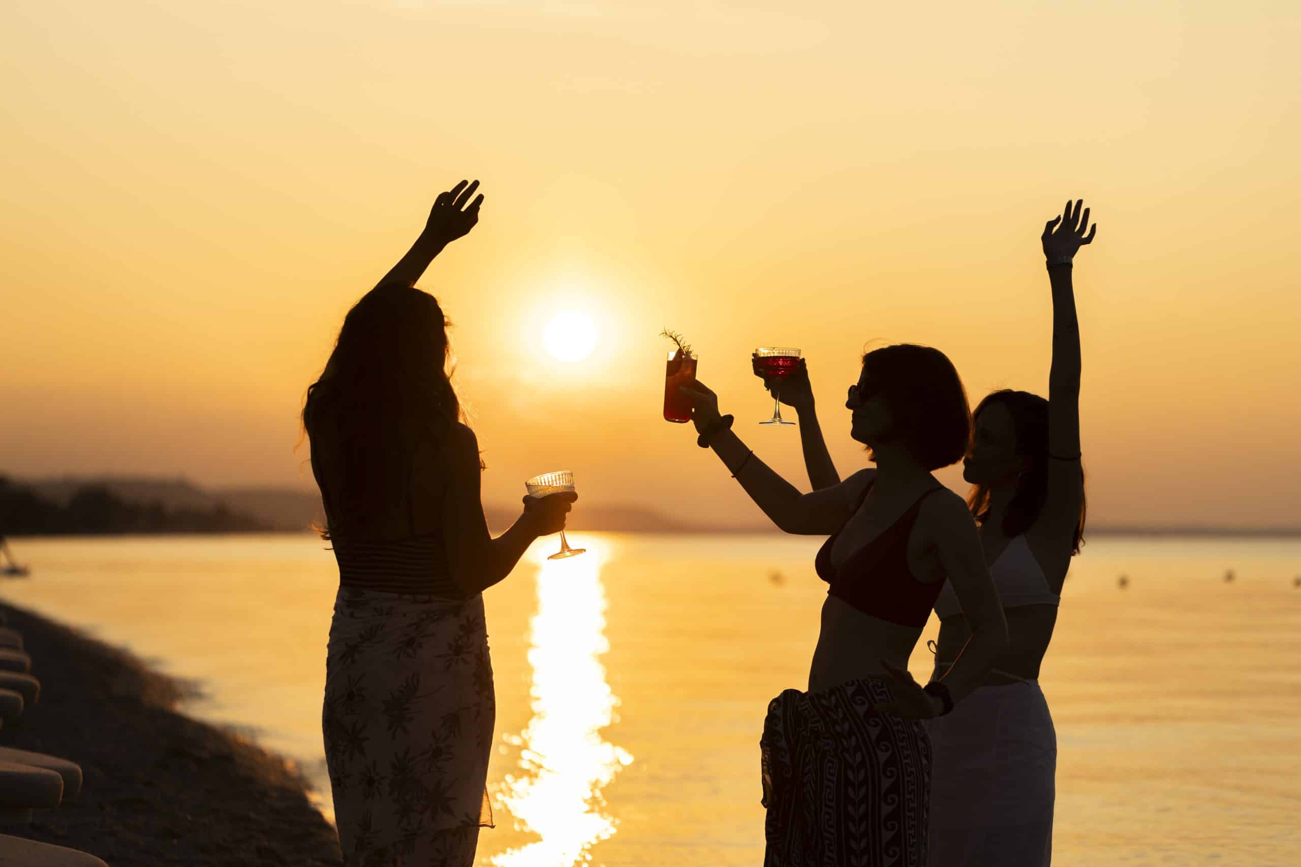 mare-nostra-beach-bar-restaurant-halkidiki-sunset-dancing